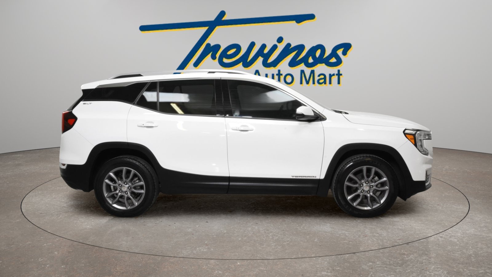 Used 2023 GMC Terrain SLT FWD image 5