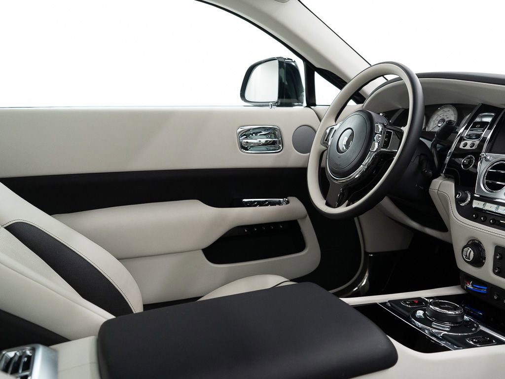 Used 2019 Rolls-Royce Wraith image 25