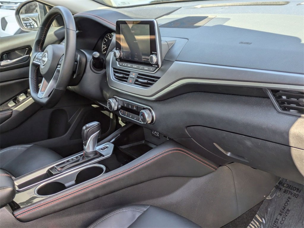 Used 2025 Nissan Altima 2.5 SR image 31