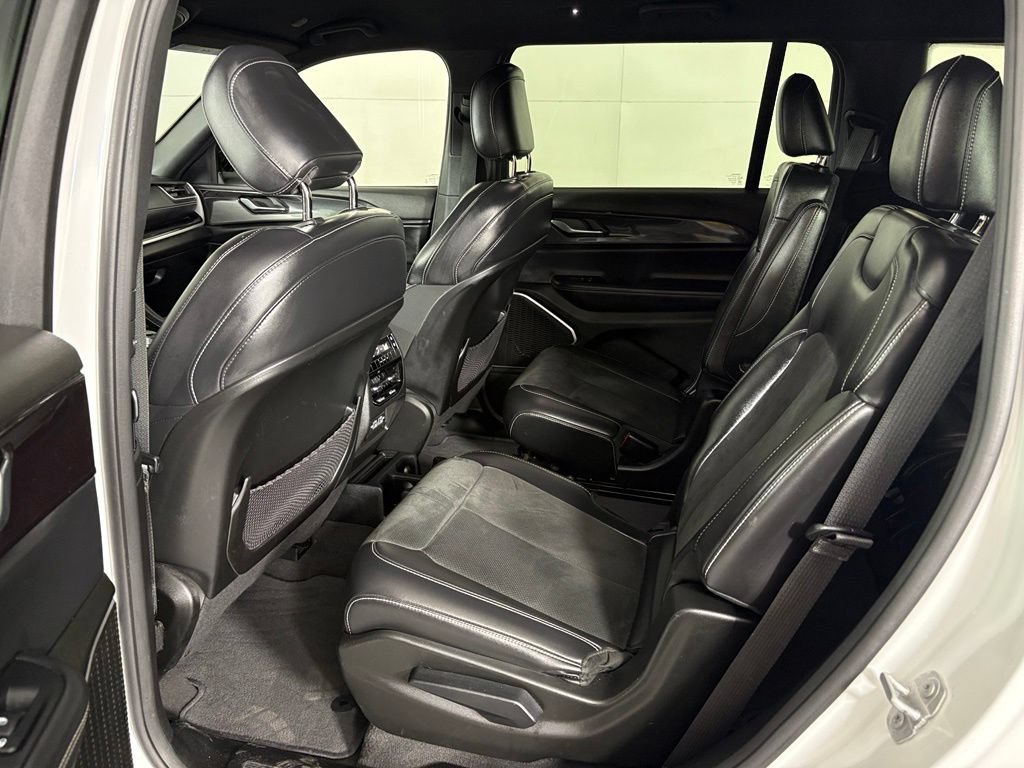 Used 2022 Jeep Grand Cherokee L Laredo RWD image 34