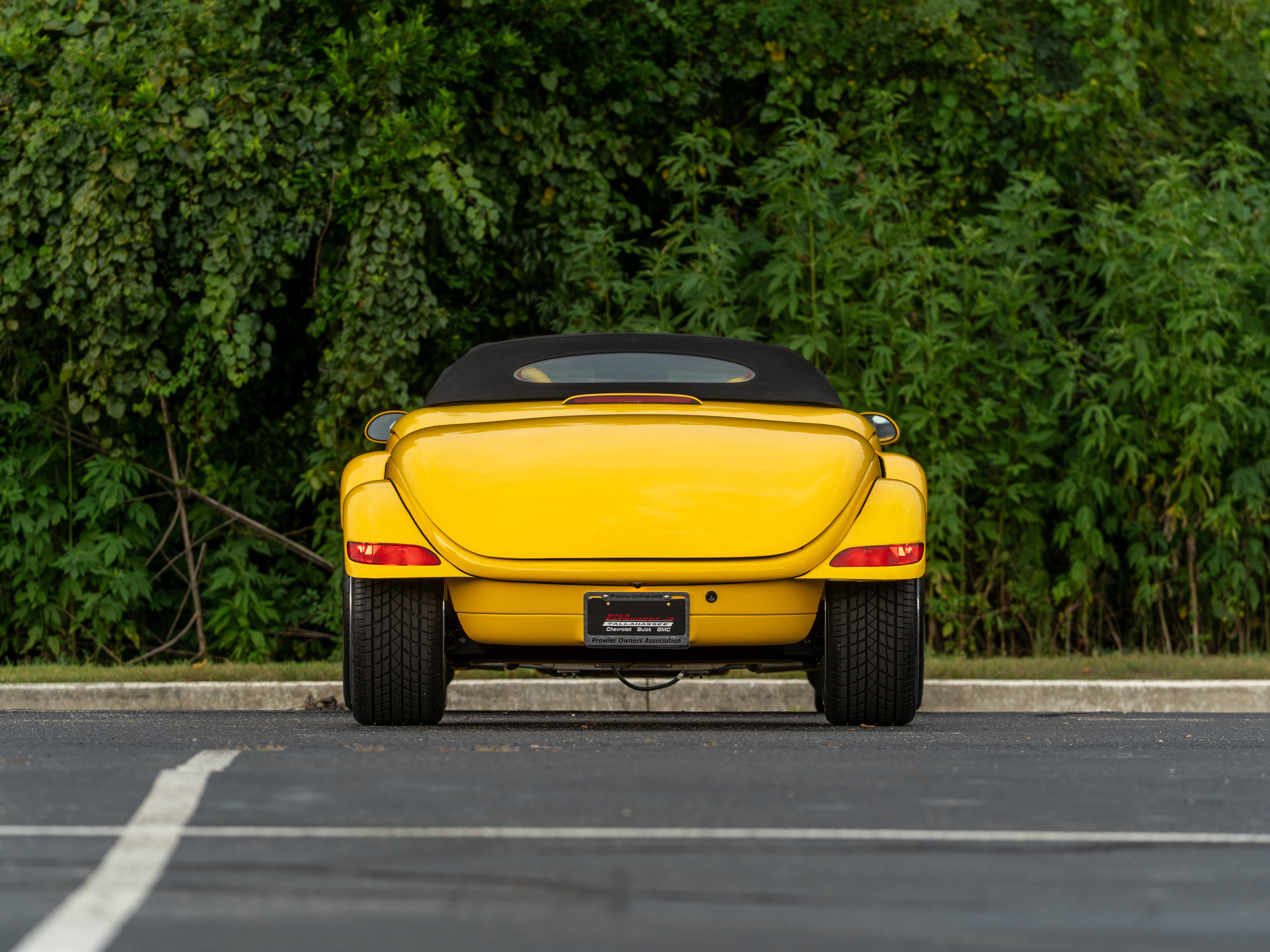 Used 2002 Chrysler Prowler RWD image 36