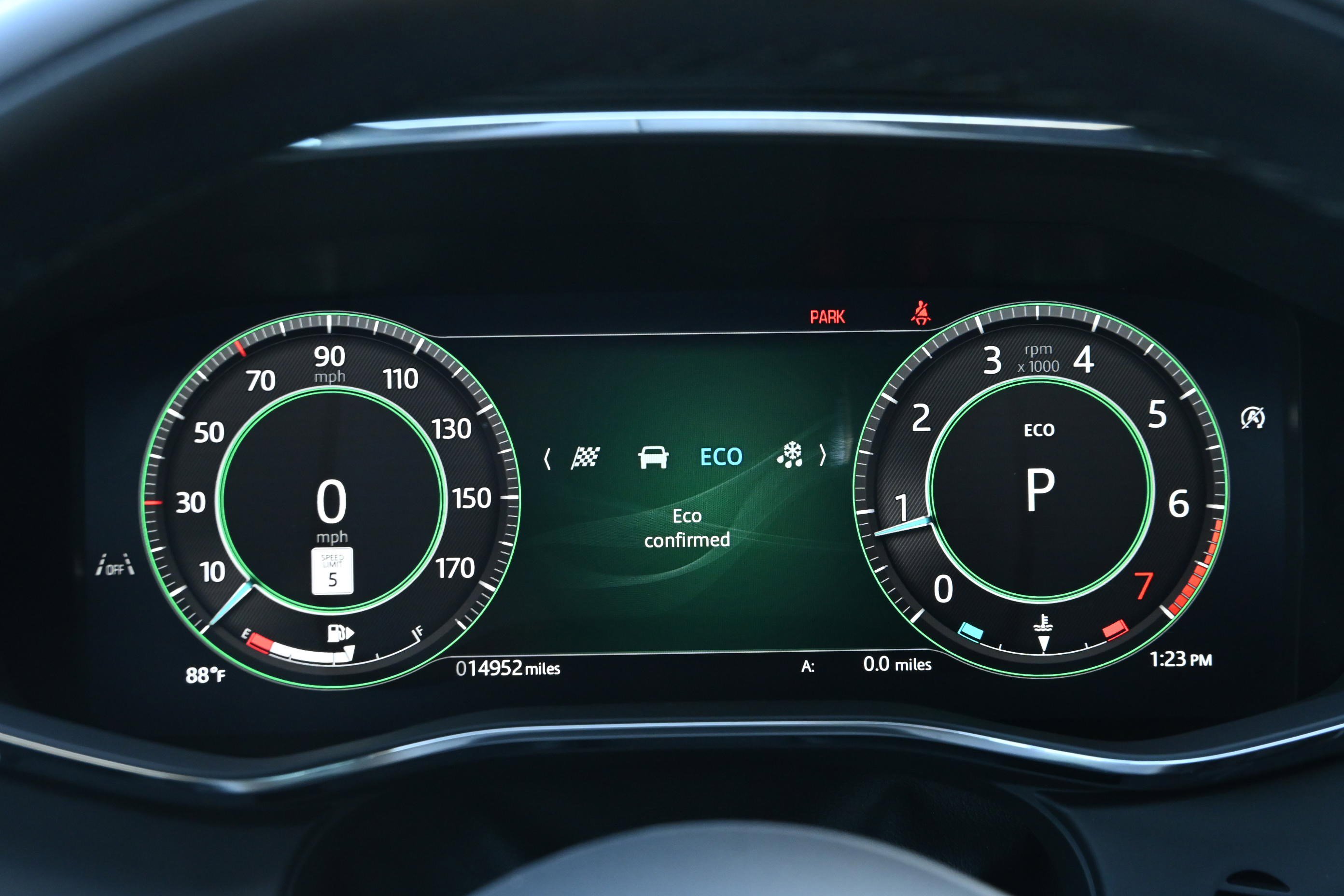 Used 2025 Jaguar F-PACE R-Dynamic S image 16