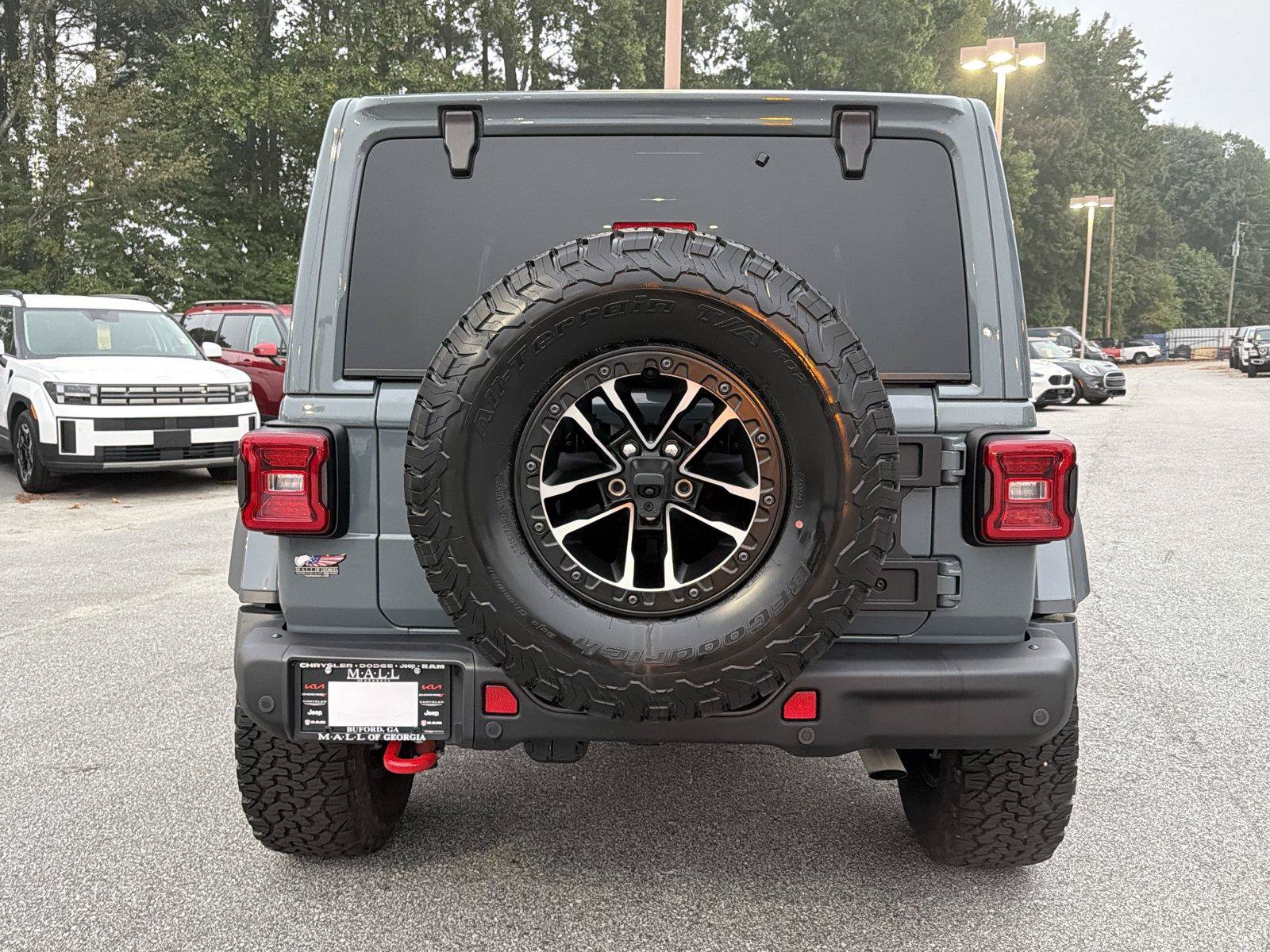 Used 2025 Jeep Wrangler Unlimited Rubicon AWD/4WD image 6