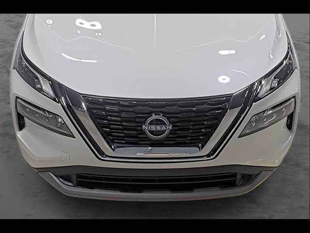 Used 2023 Nissan Rogue SV AWD/4WD image 17