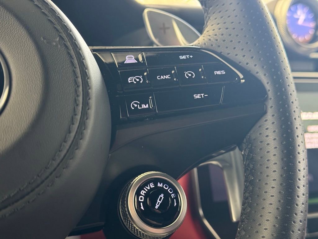 Used 2024 Maserati Grecale Trofeo image 23