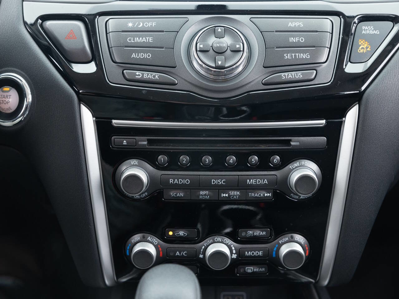 Used 2018 Nissan Pathfinder S image 36