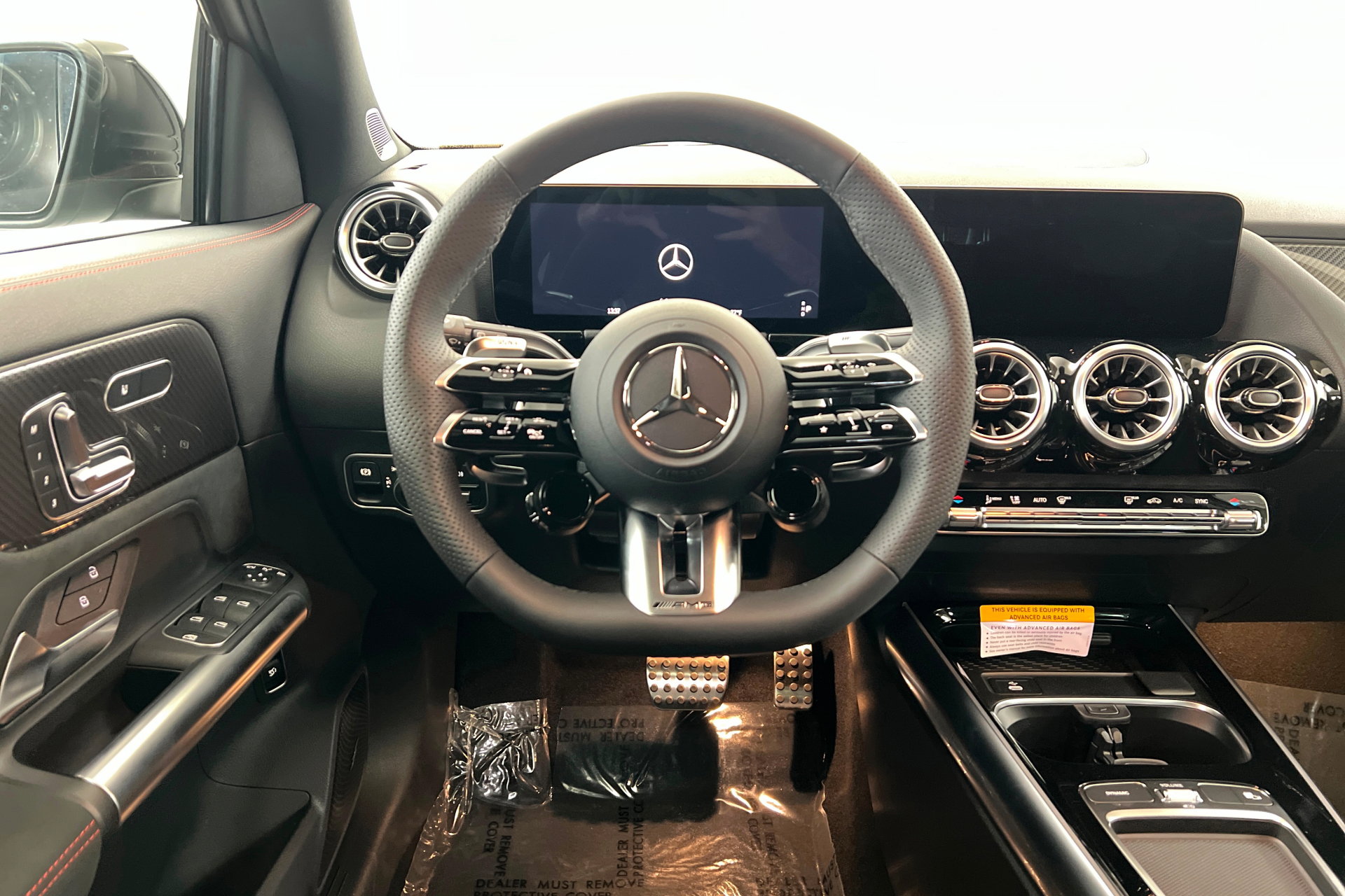 New 2026 Mercedes-Benz GLA 35 AMG 4MATIC image 12