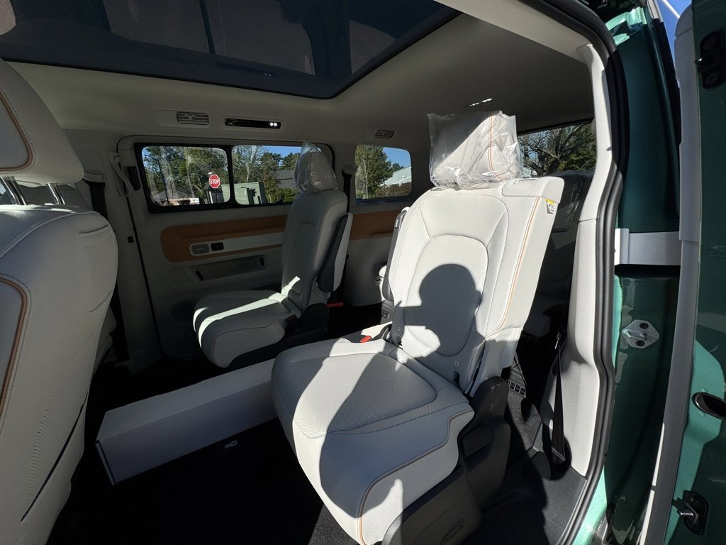 New 2025 Volkswagen ID. Buzz 1st Edition image 25