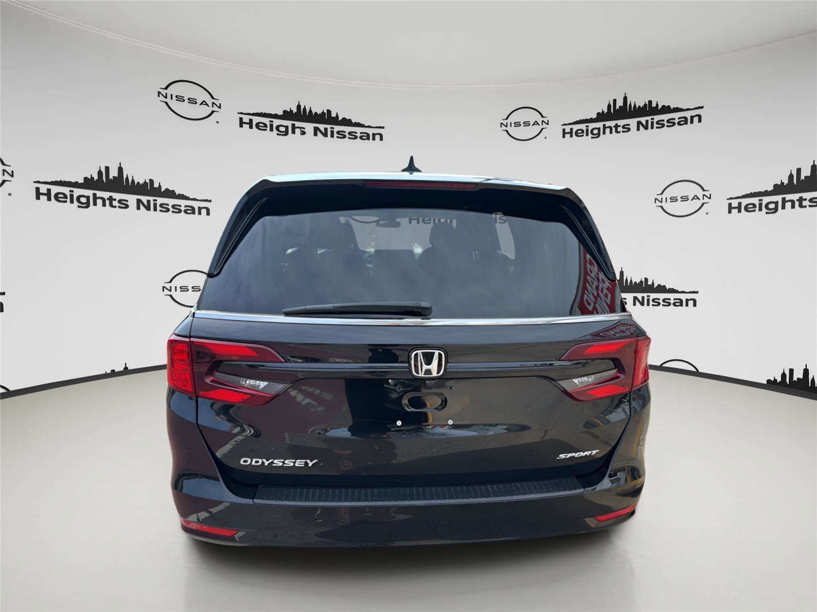 Used 2024 Honda Odyssey Sport image 4