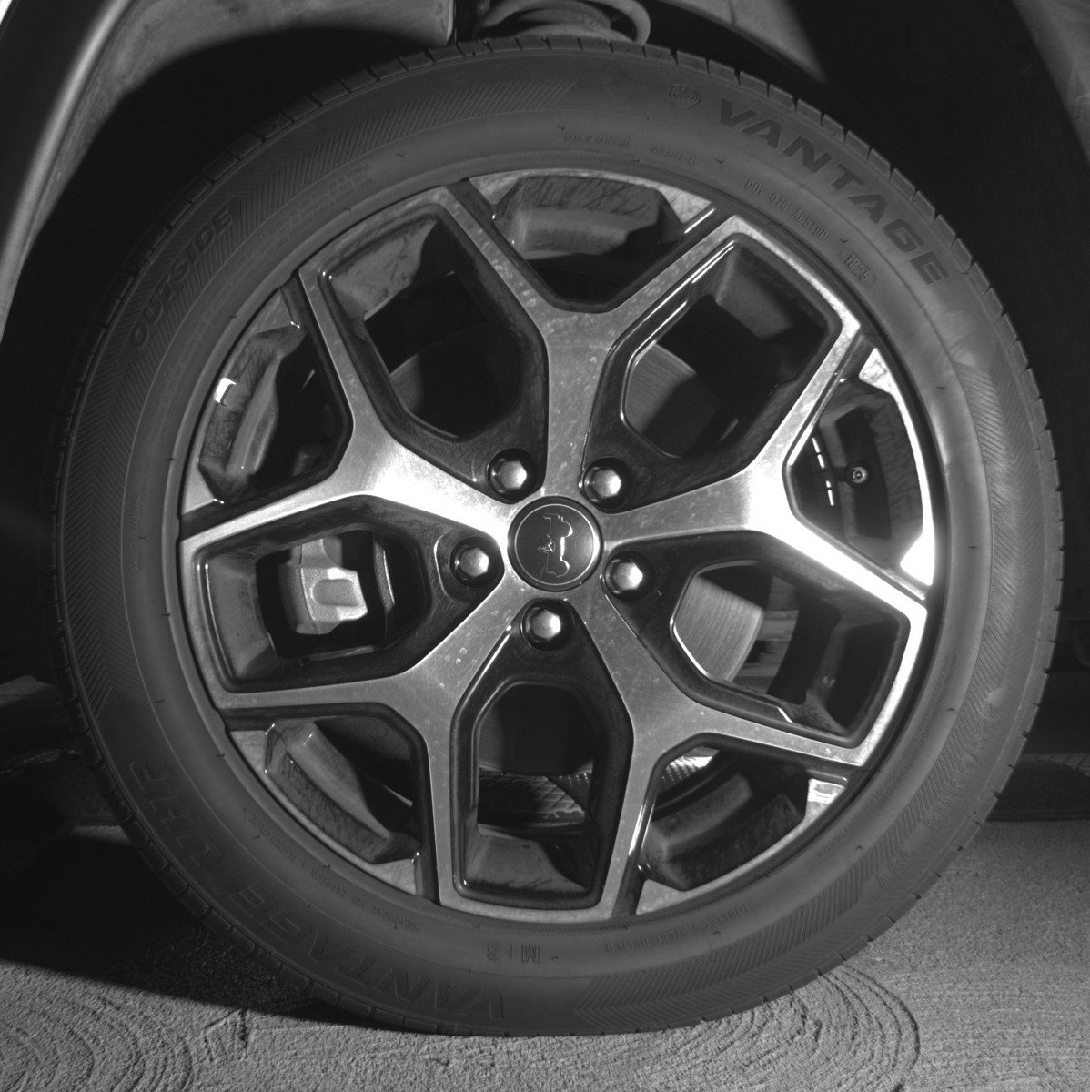 Used 2025 Jeep Compass Limited image 12