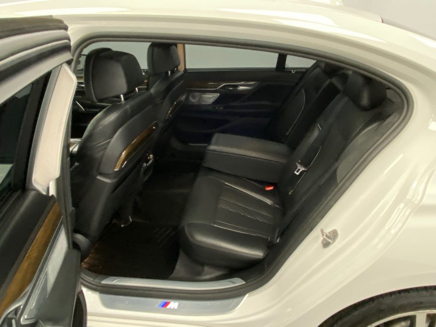 Used 2016 BMW 750i xDrive AWD/4WD image 35
