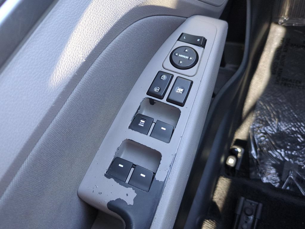 Used 2019 Hyundai Elantra SEL FWD image 16