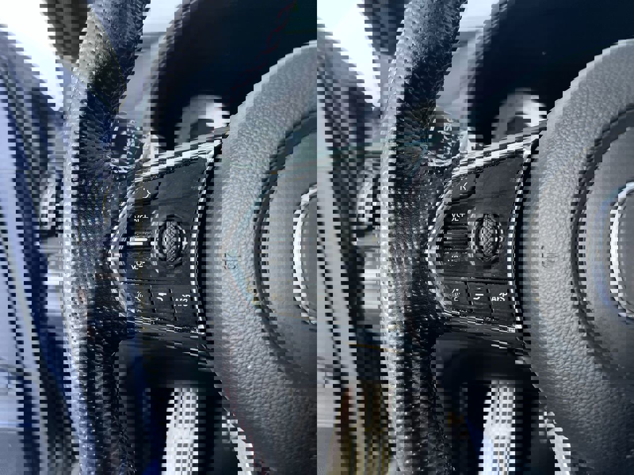 Used 2023 Acura RDX A-Spec AWD/4WD image 16