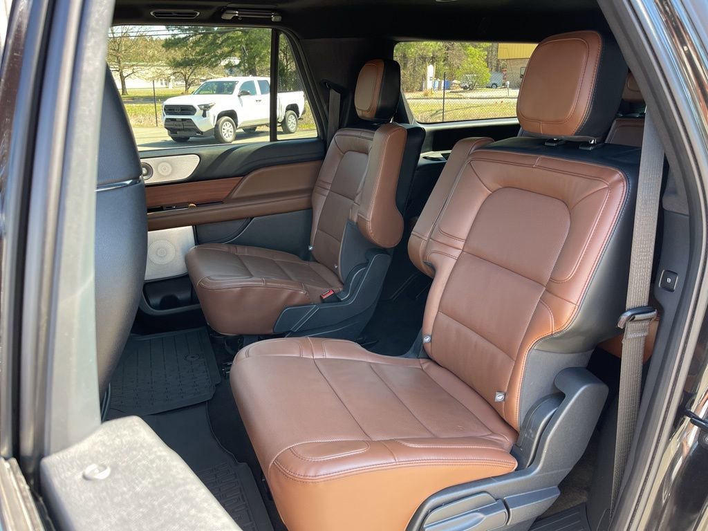 Used 2024 Lincoln Navigator L Reserve AWD/4WD image 21