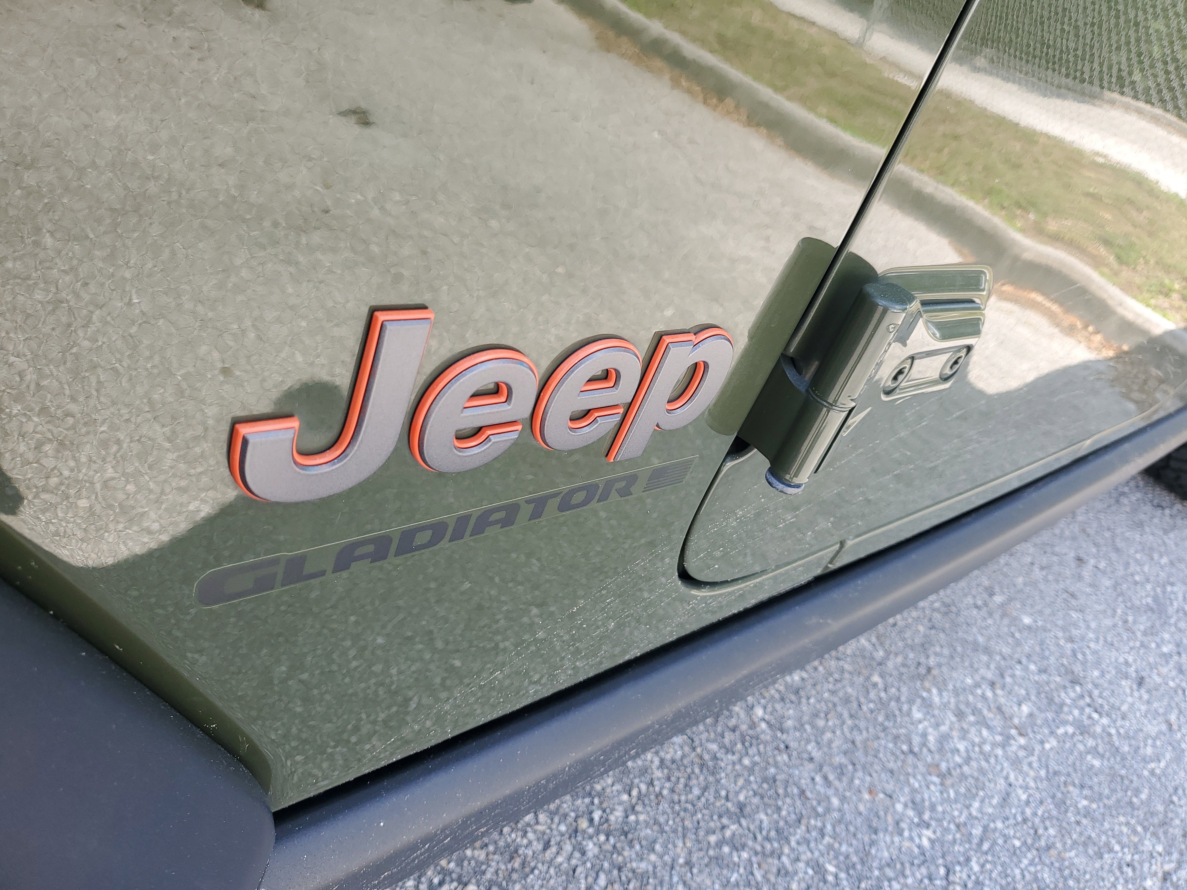 Used 2023 Jeep Gladiator Mojave w/ Cold Weather Group AWD/4WD image 4