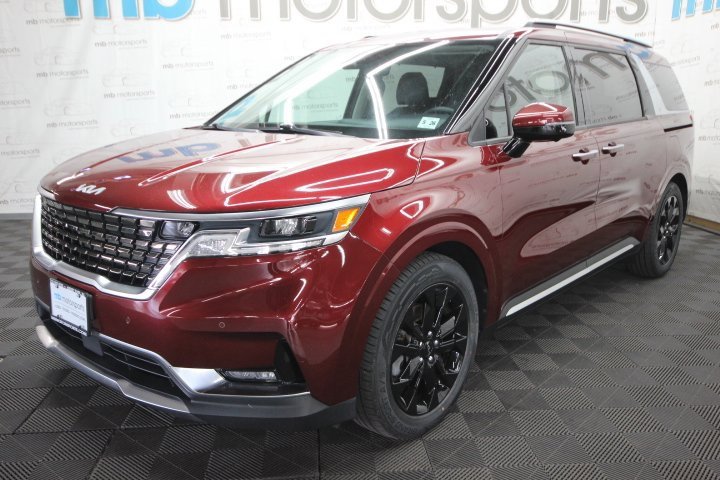 Used 2022 Kia Carnival SX image 1