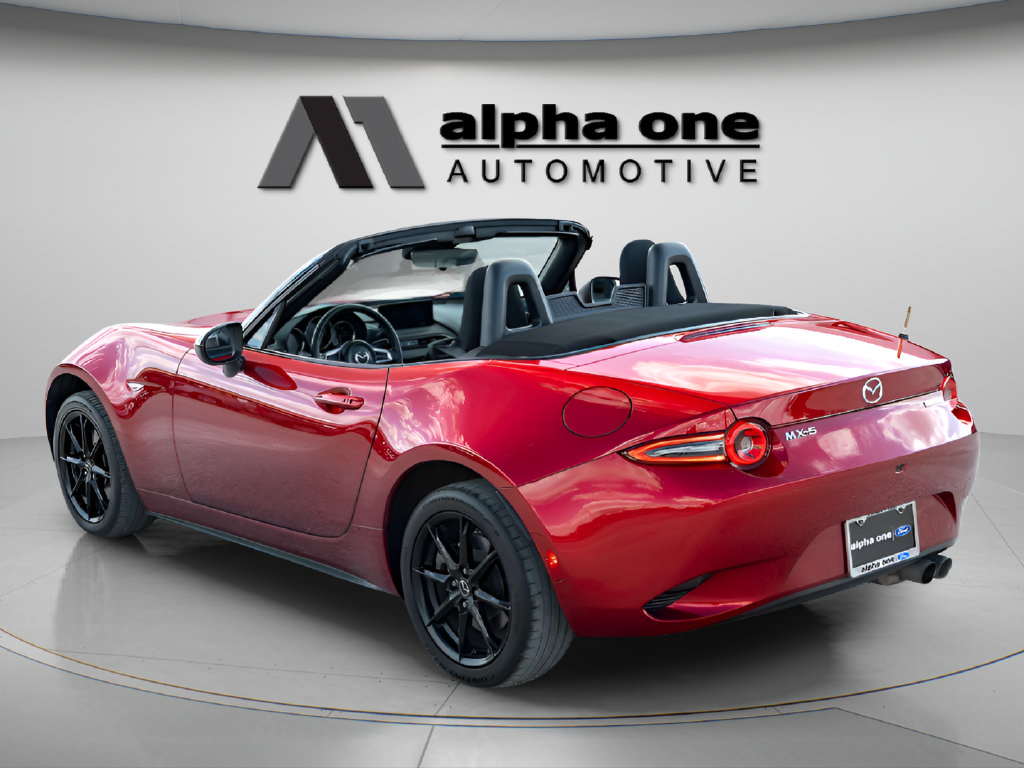 Used 2024 MAZDA MX-5 Miata Sport RWD image 11
