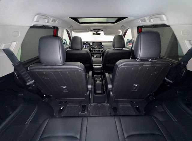 Used 2024 Nissan Pathfinder SL w/ SL Premium Package AWD/4WD image 10