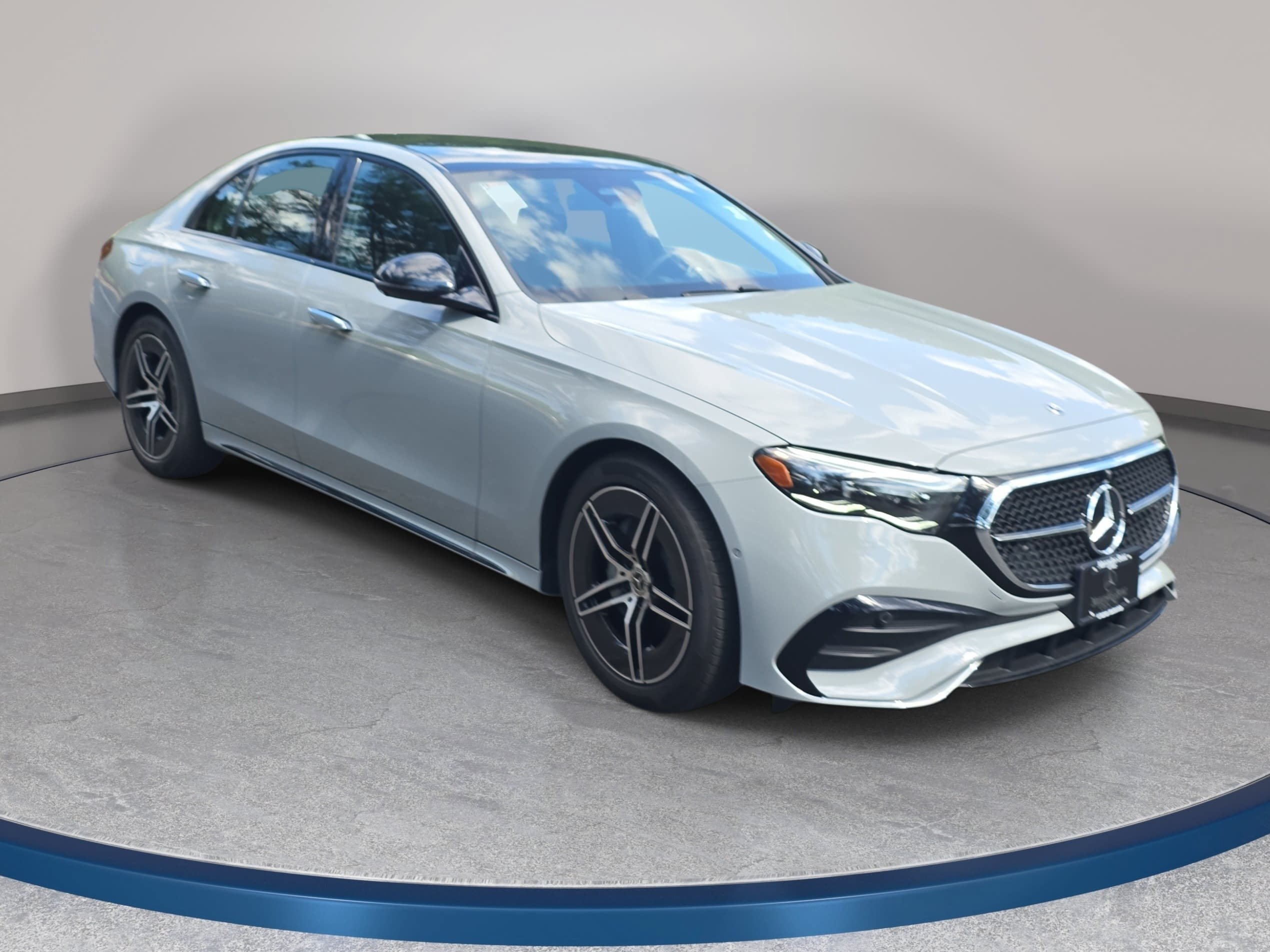 Certified 2025 Mercedes-Benz E 350 4MATIC Sedan image 3