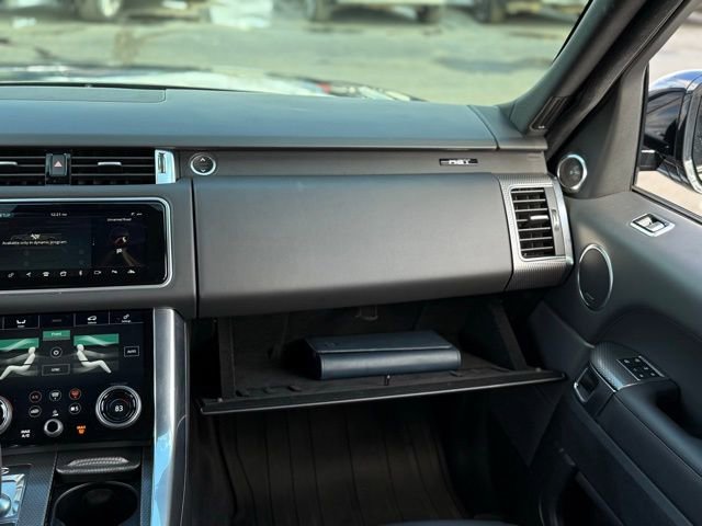 Used 2022 Land Rover Range Rover Sport HST image 33