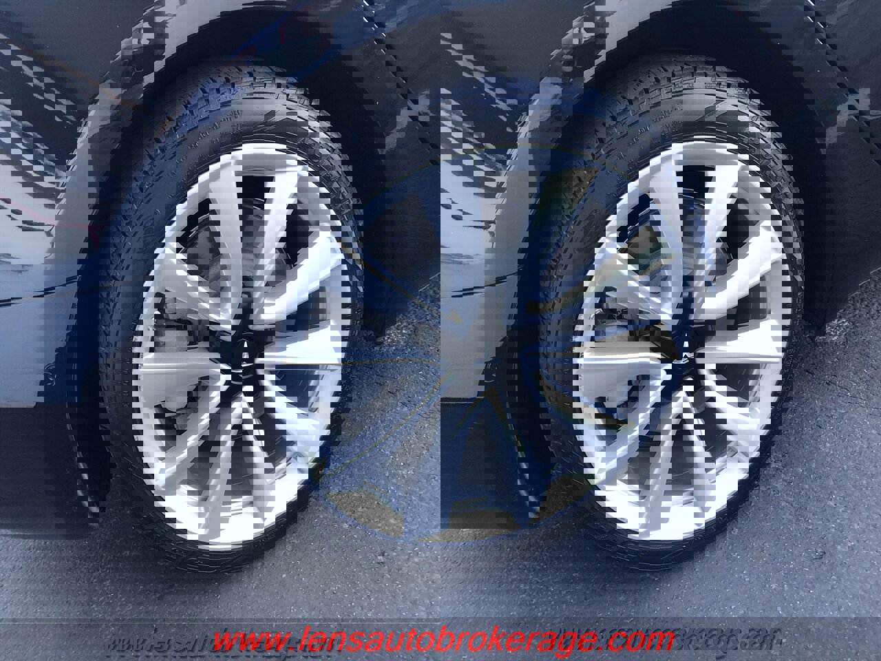 Used 2018 Tesla Model 3 Mid Range image 26