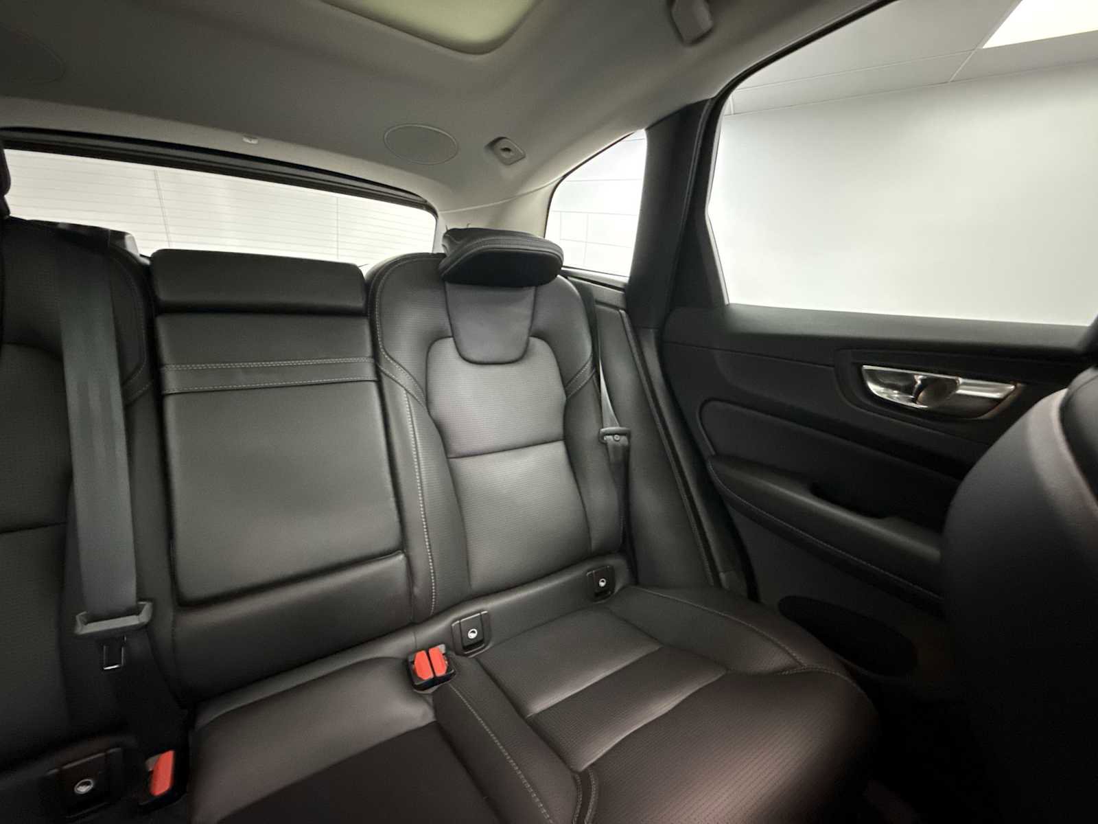 Used 2021 Volvo XC60 T5 Inscription w/ Climate Package image 14