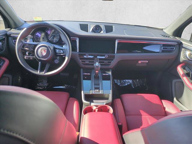 Used 2025 Porsche Macan Turbo AWD/4WD image 19