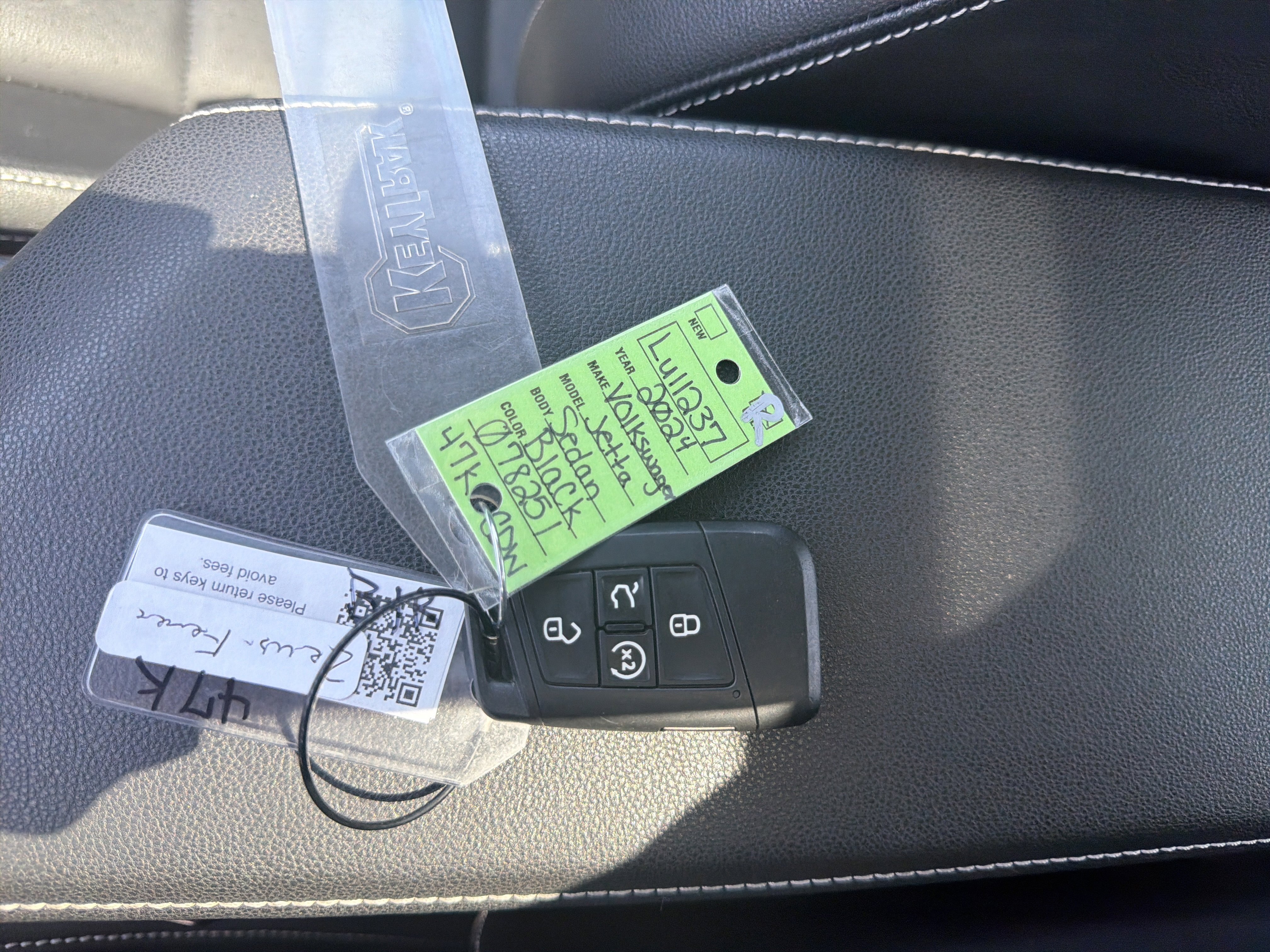 Used 2024 Volkswagen Jetta SE FWD image 31