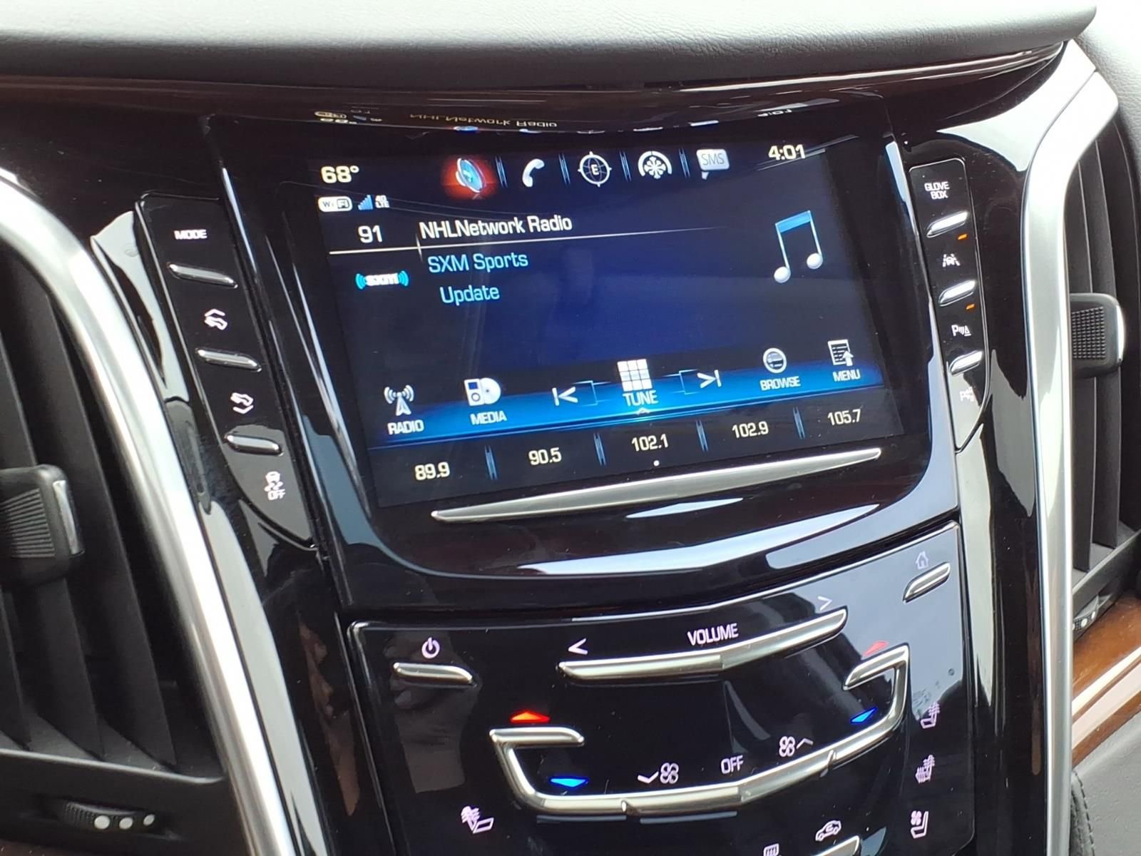 Used 2020 Cadillac Escalade Luxury AWD/4WD image 29