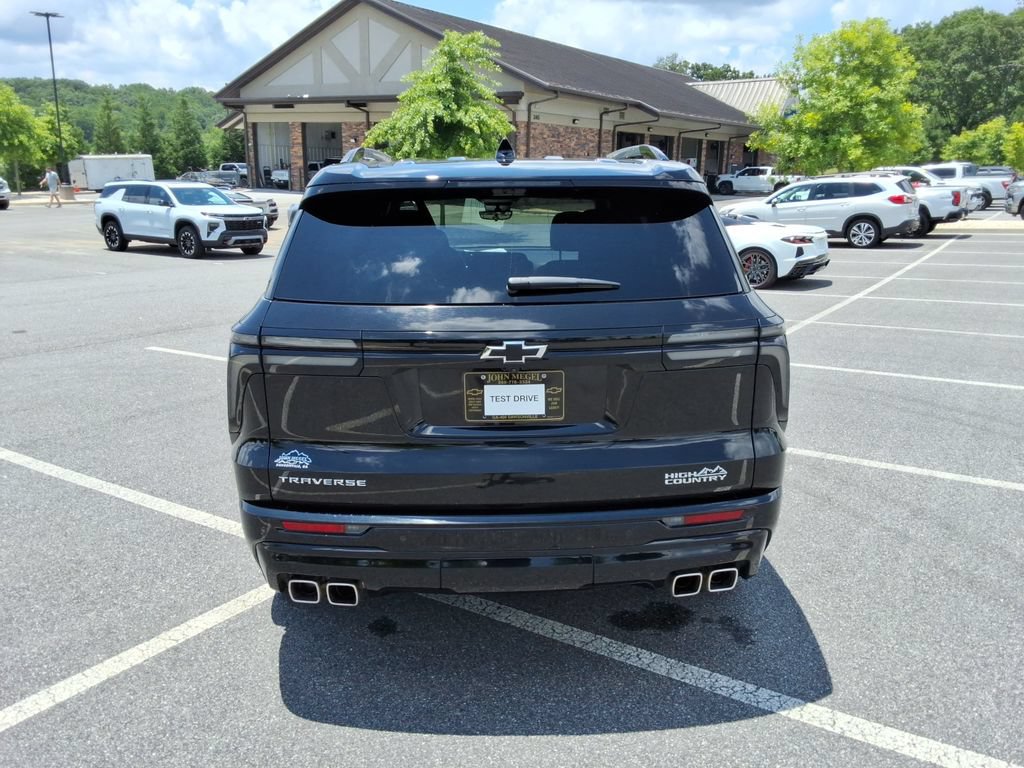 Certified 2025 Chevrolet Traverse High Country FWD image 6