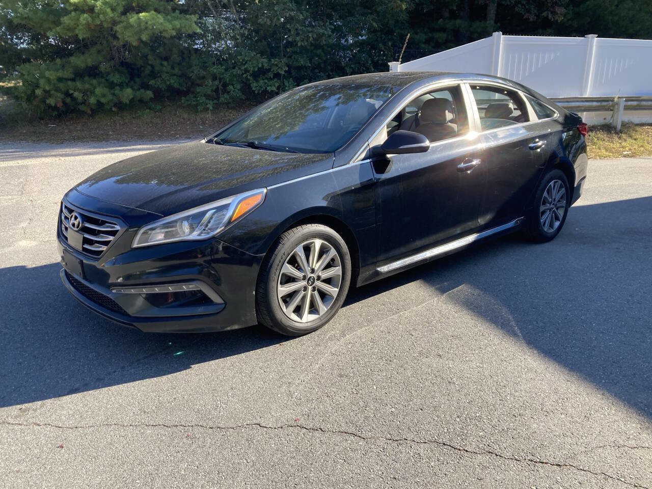 Used 2017 Hyundai Sonata Limited w/ Ultimate Package 04 image 2