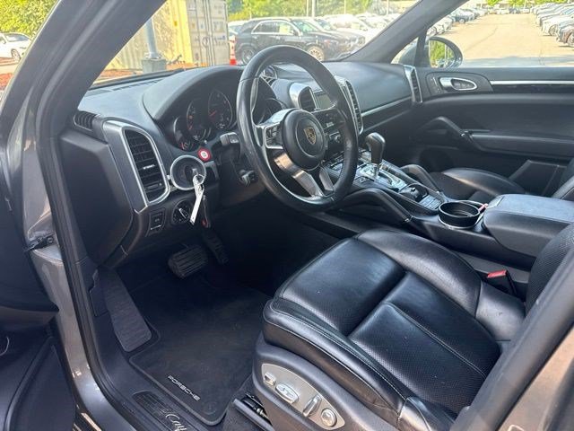 Used 2016 Porsche Cayenne AWD/4WD image 16