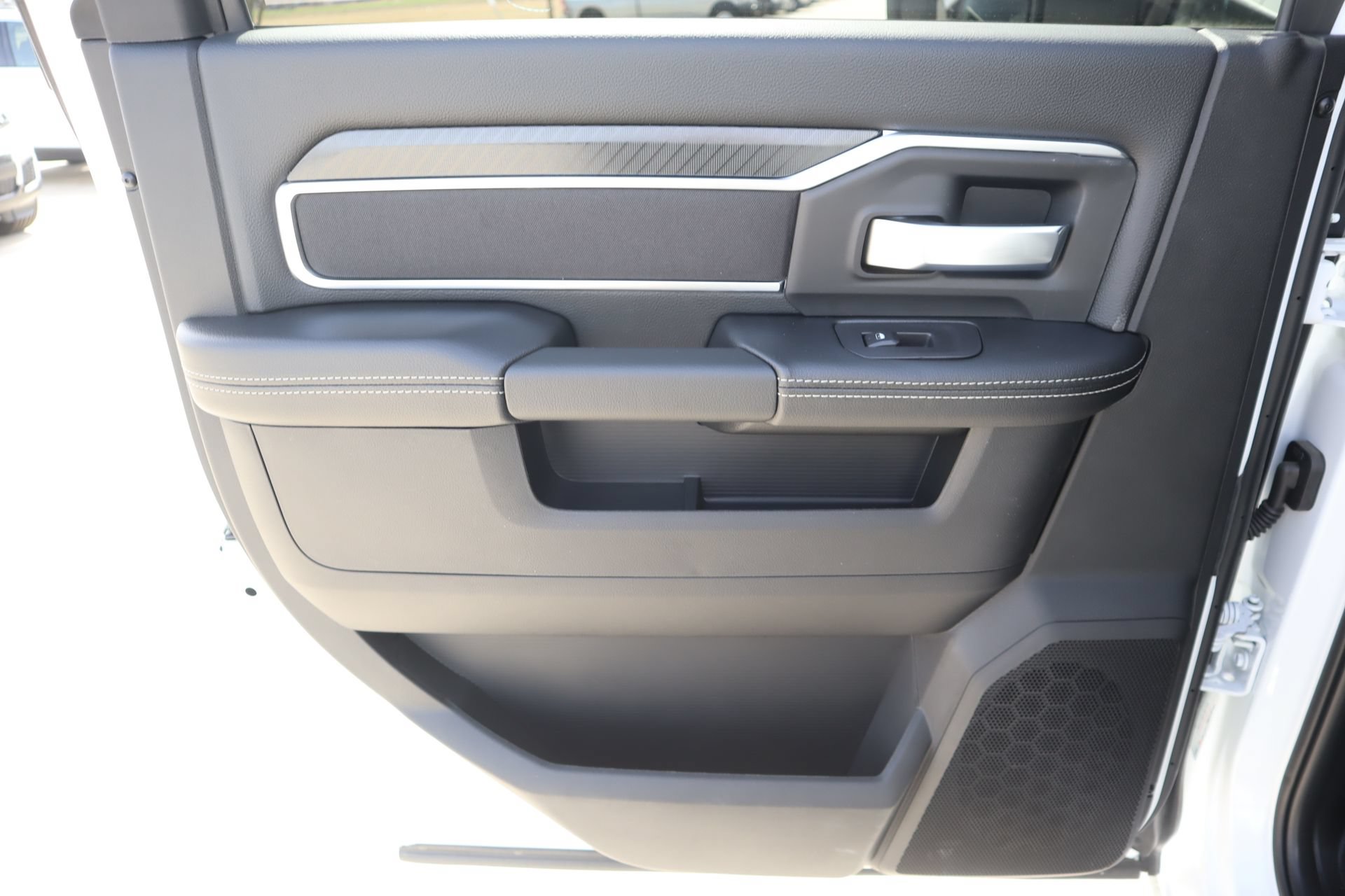 New 2026 RAM 2500 Big Horn AWD/4WD image 17