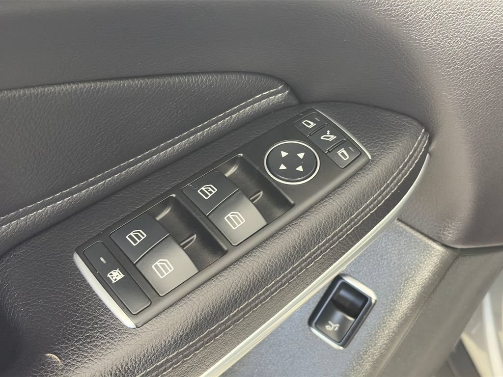 Used 2017 Mercedes-Benz GLS 550 4MATIC image 26