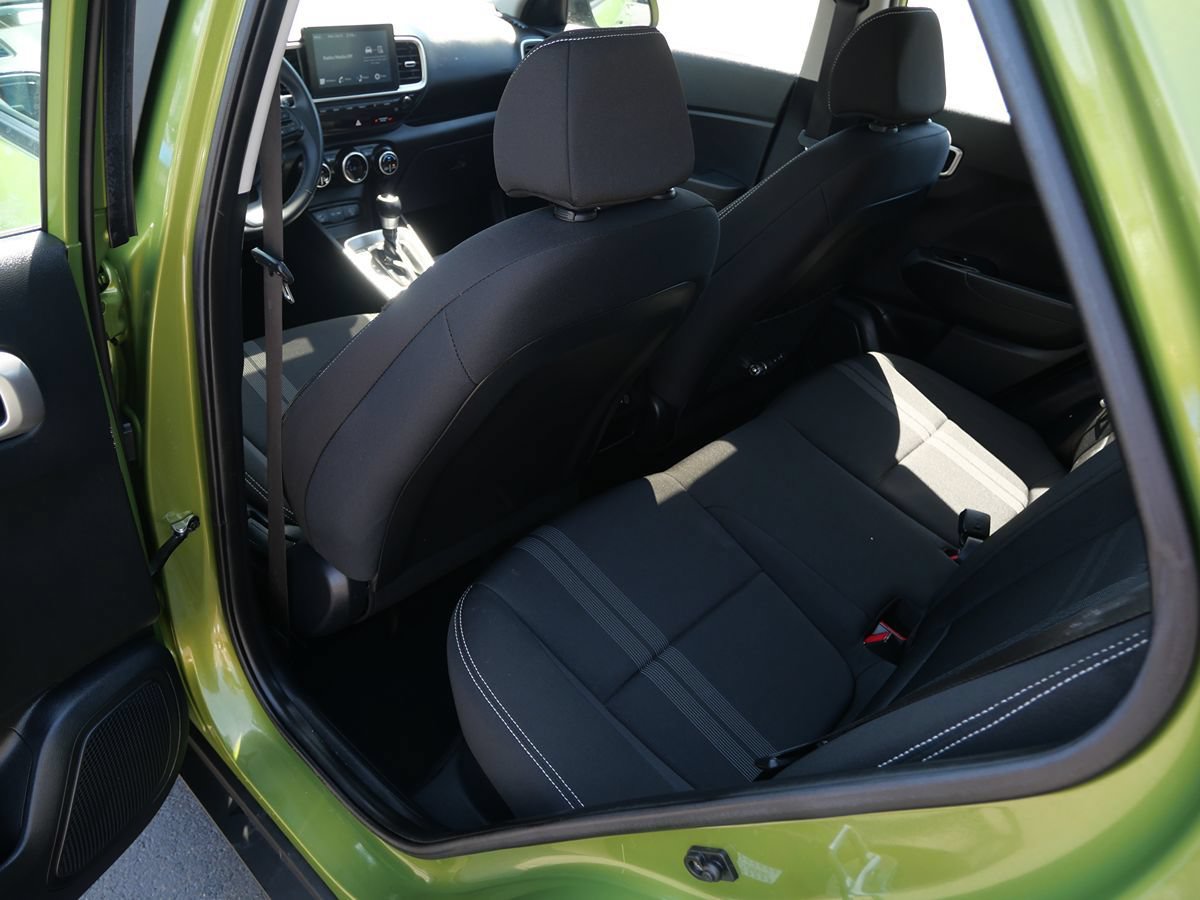 Used 2024 Hyundai Venue SEL FWD image 18