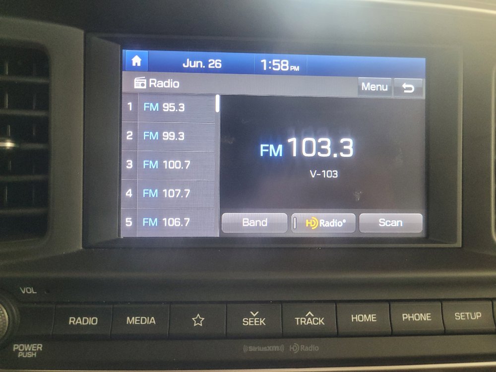 Used 2020 Hyundai Elantra SEL FWD image 25