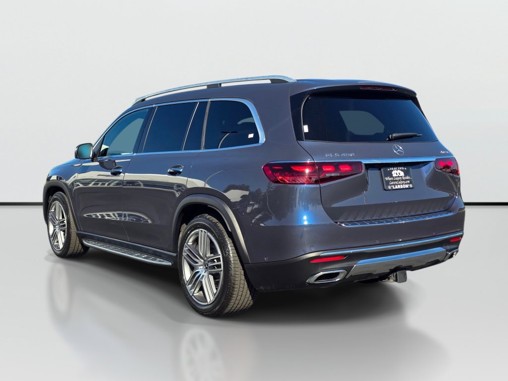 Used 2024 Mercedes-Benz GLS 450 4MATIC image 3