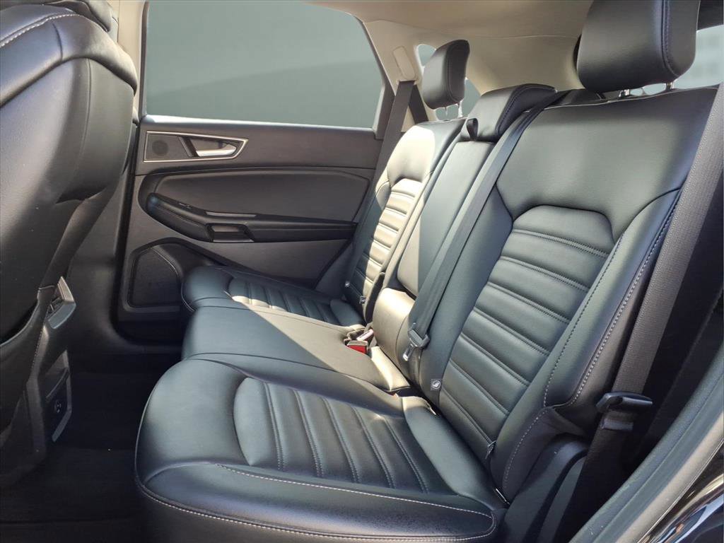 Used 2022 Ford Edge SEL image 17
