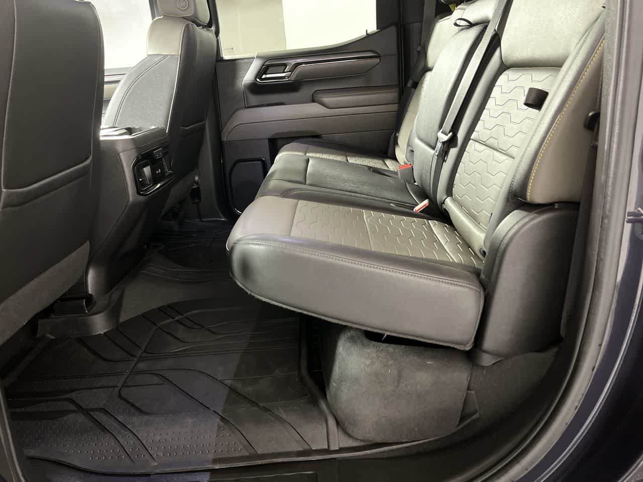 Used 2024 Chevrolet Silverado 1500 ZR2 w/ Technology Package AWD/4WD image 27