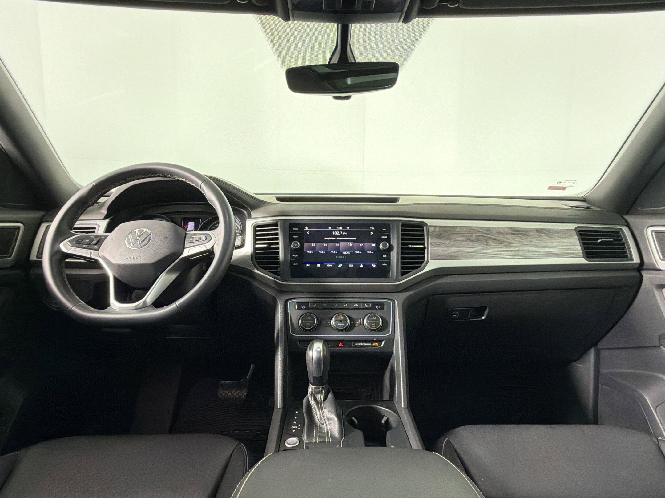 Used 2021 Volkswagen Atlas Cross Sport SE image 15