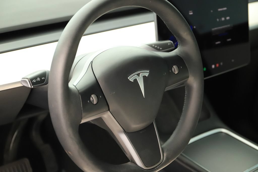 Used 2021 Tesla Model Y Long Range AWD/4WD image 13