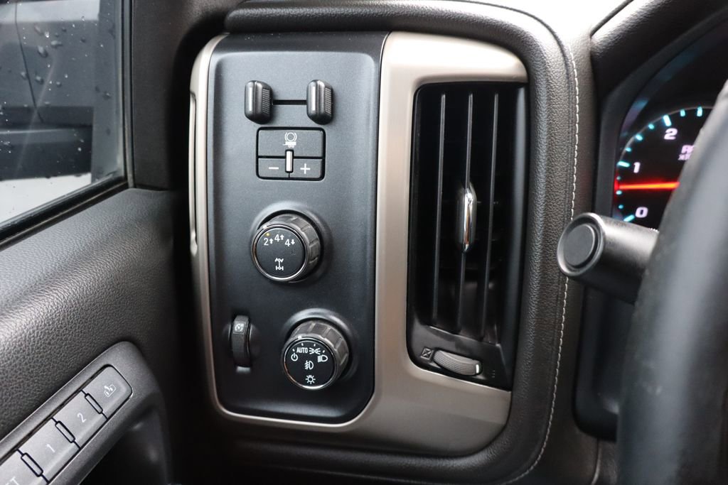 Used 2018 GMC Sierra 3500 Denali w/ Duramax Plus Package image 6