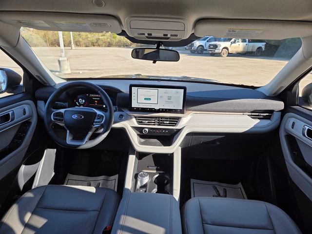Used 2025 Ford Explorer Active w/ Active Comfort Package image 21
