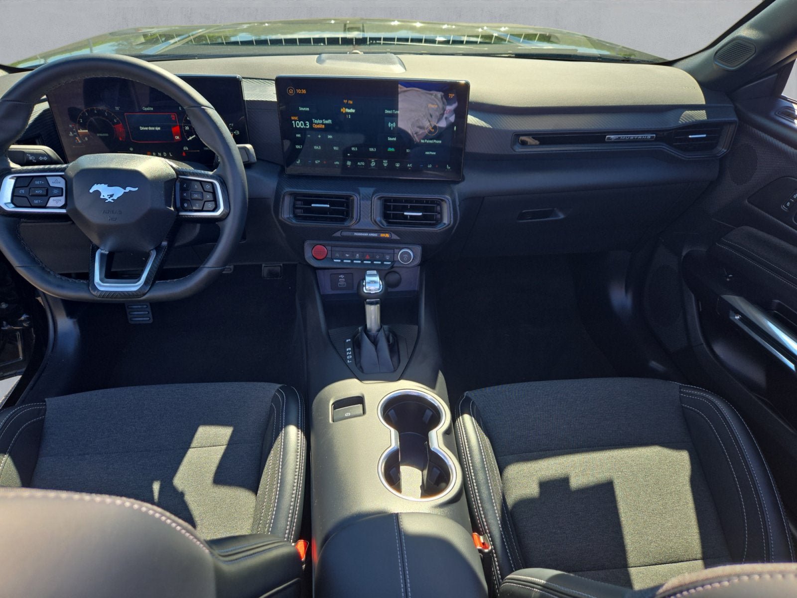 Used 2025 Ford Mustang Convertible RWD image 9