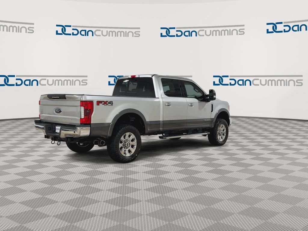 Used 2017 Ford F250 Lariat w/ Lariat Ultimate Package AWD/4WD image 8