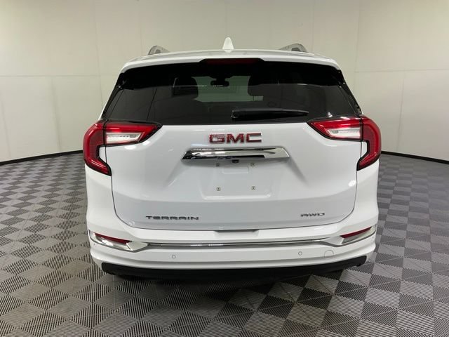 Used 2023 GMC Terrain Denali w/ LPO, Floor Liner Package AWD/4WD image 5