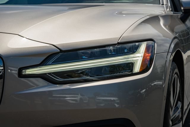 Certified 2023 Volvo S60 B5 Ultimate AWD/4WD image 13
