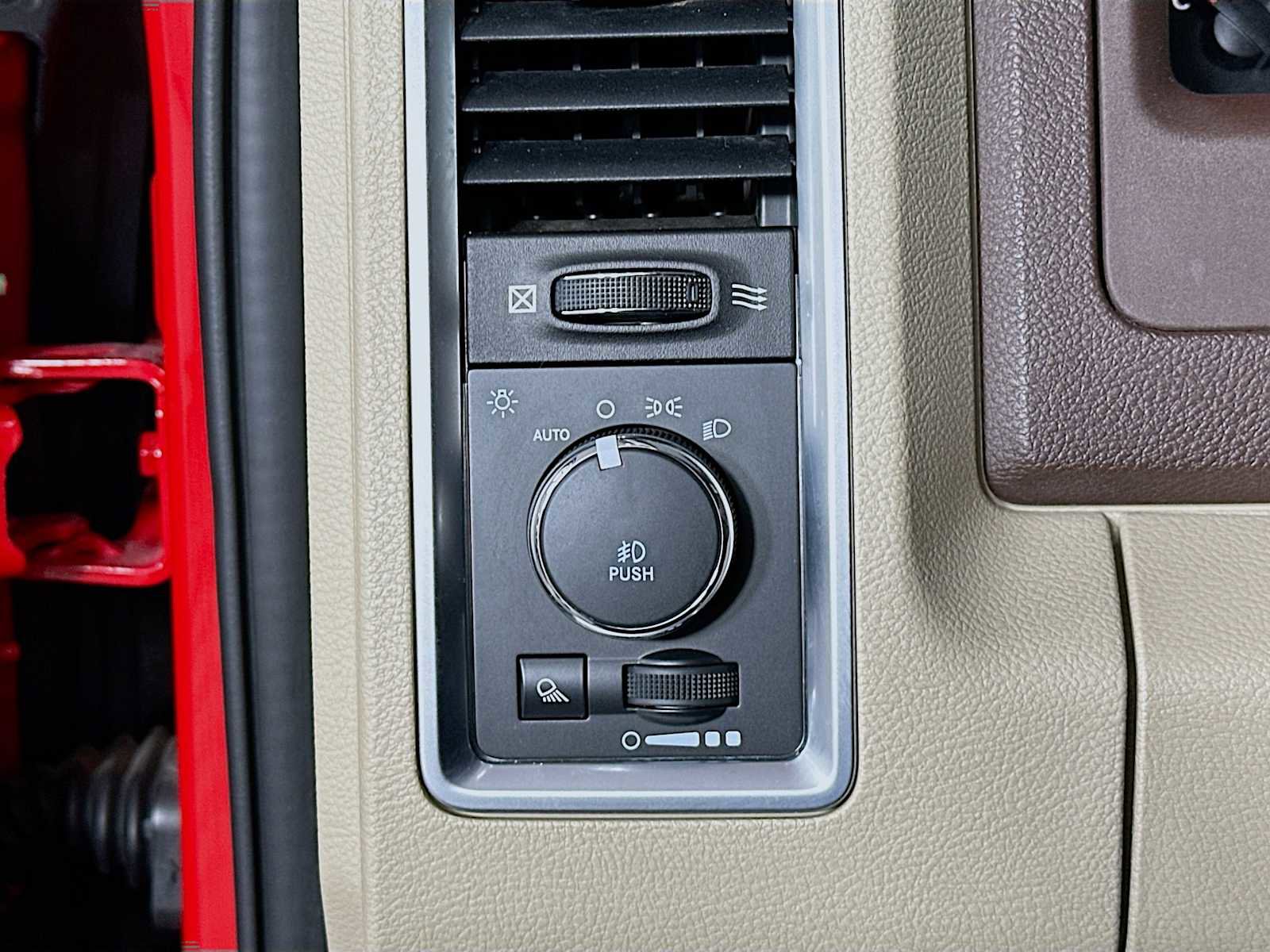 Used 2015 RAM 1500 Big Horn image 10