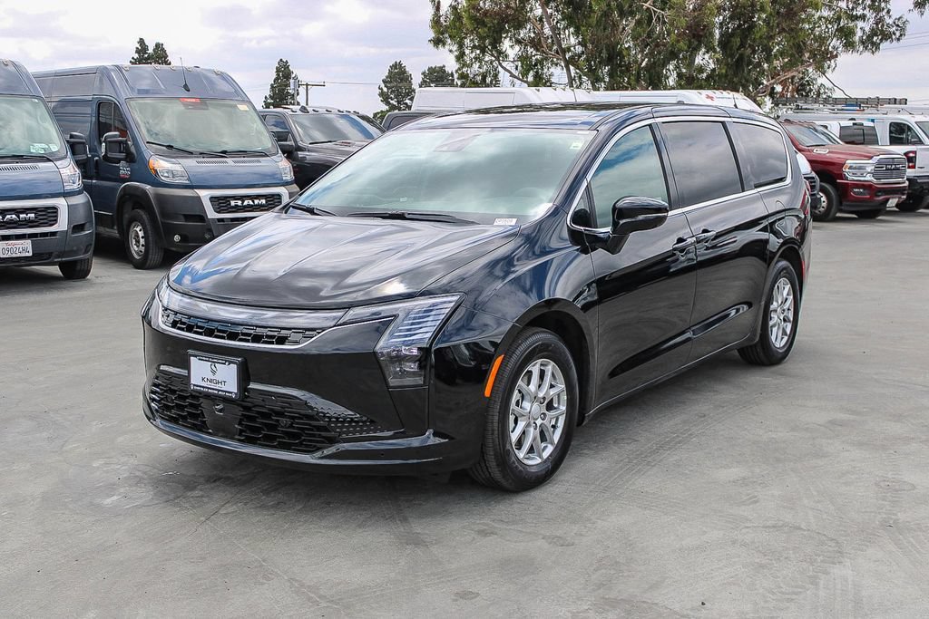 New 2027 Chrysler Pacifica Select FWD image 4
