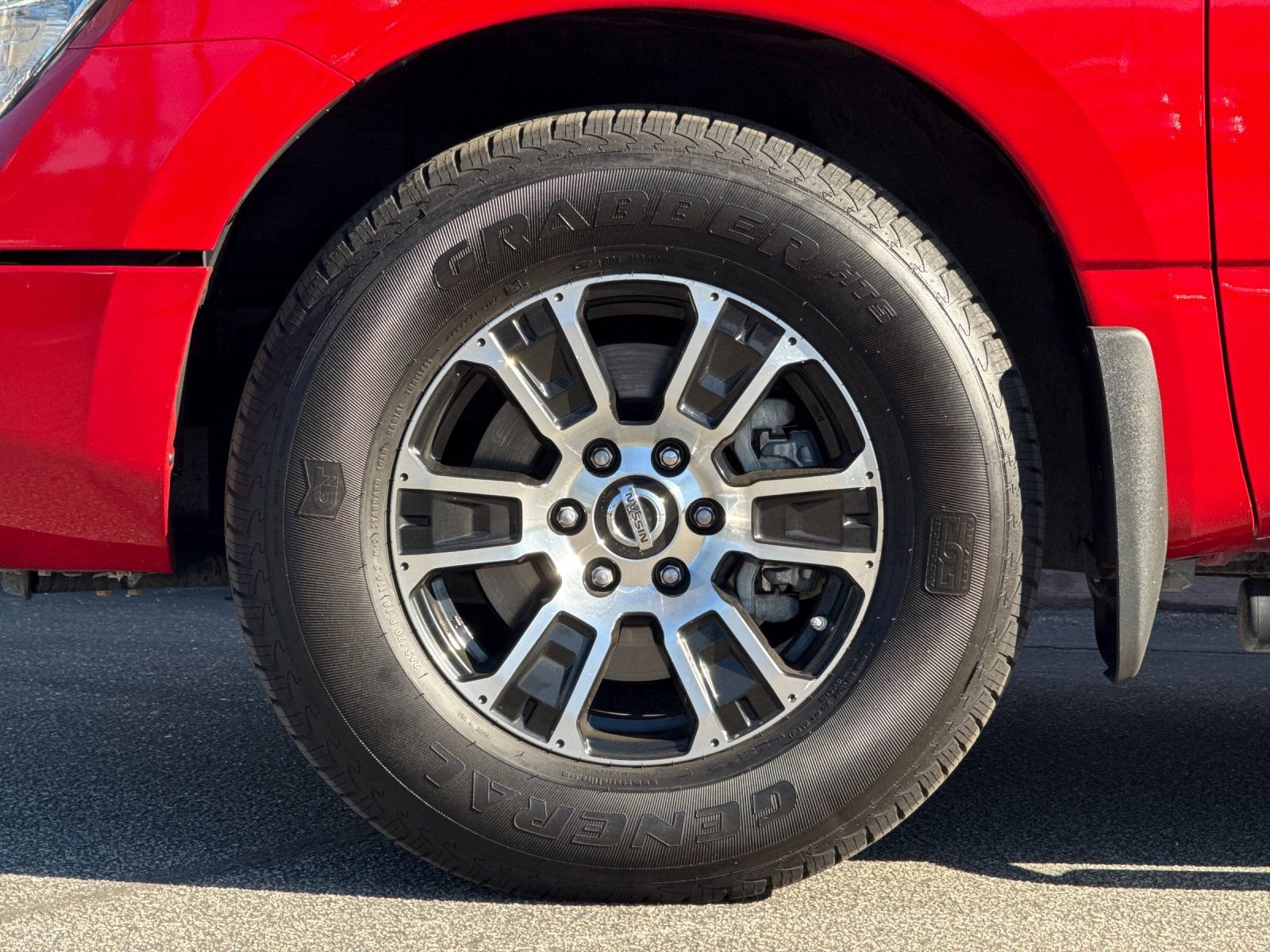 Used 2021 Nissan Titan SV w/ SV Convenience Package image 24